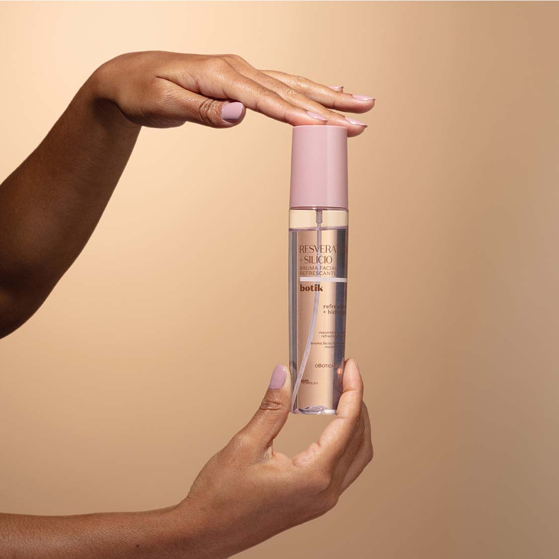 Bruma facial refrescante para la menopausia
